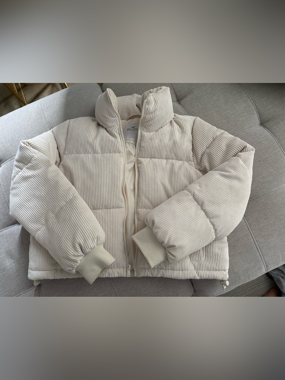 Hollister Cream Corduroy Puffer Jacket